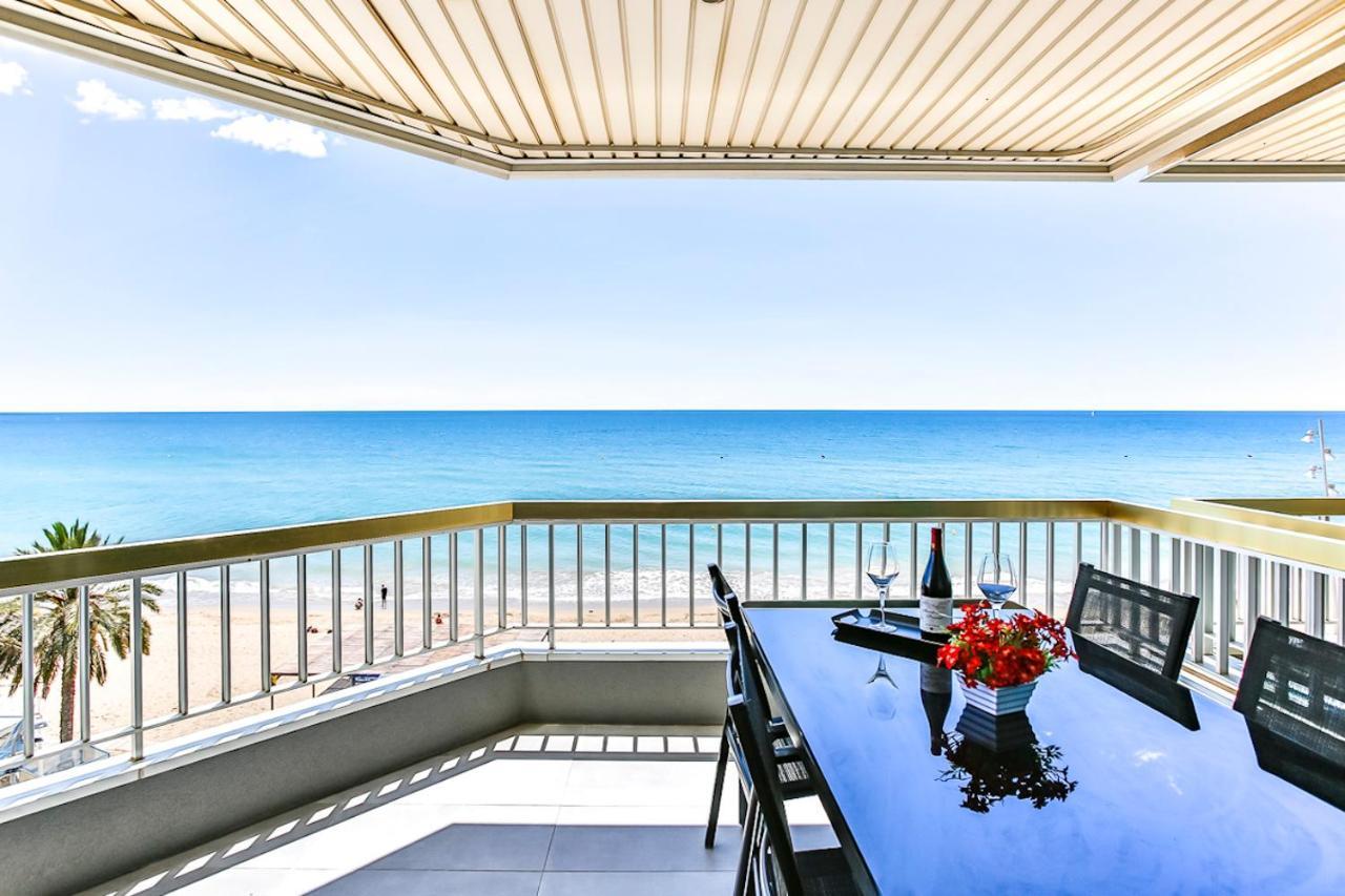 Magnifico Apartamento - Primera Linea De Mar Calafell Bagian luar foto