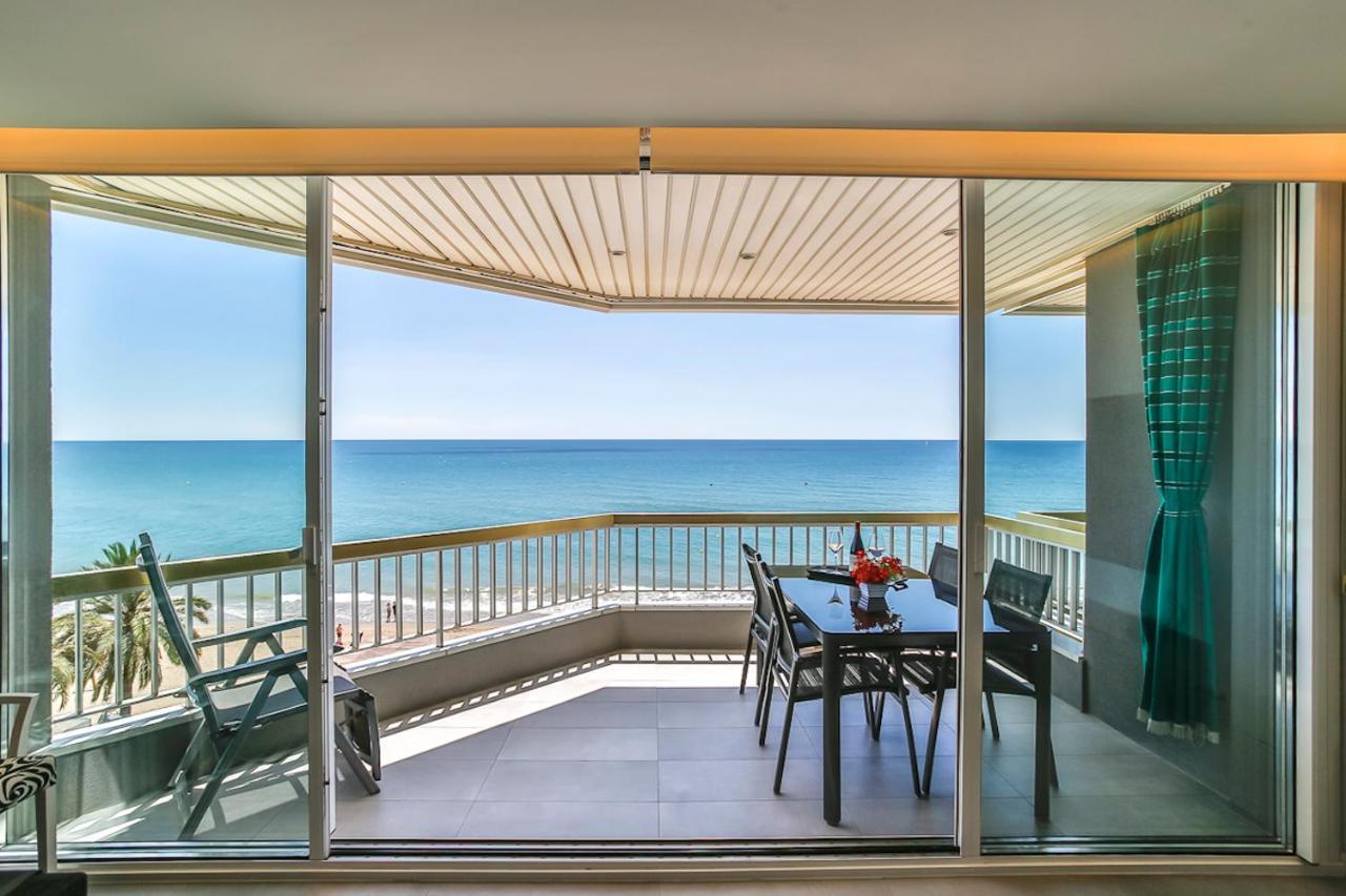 Magnifico Apartamento - Primera Linea De Mar Calafell Bagian luar foto