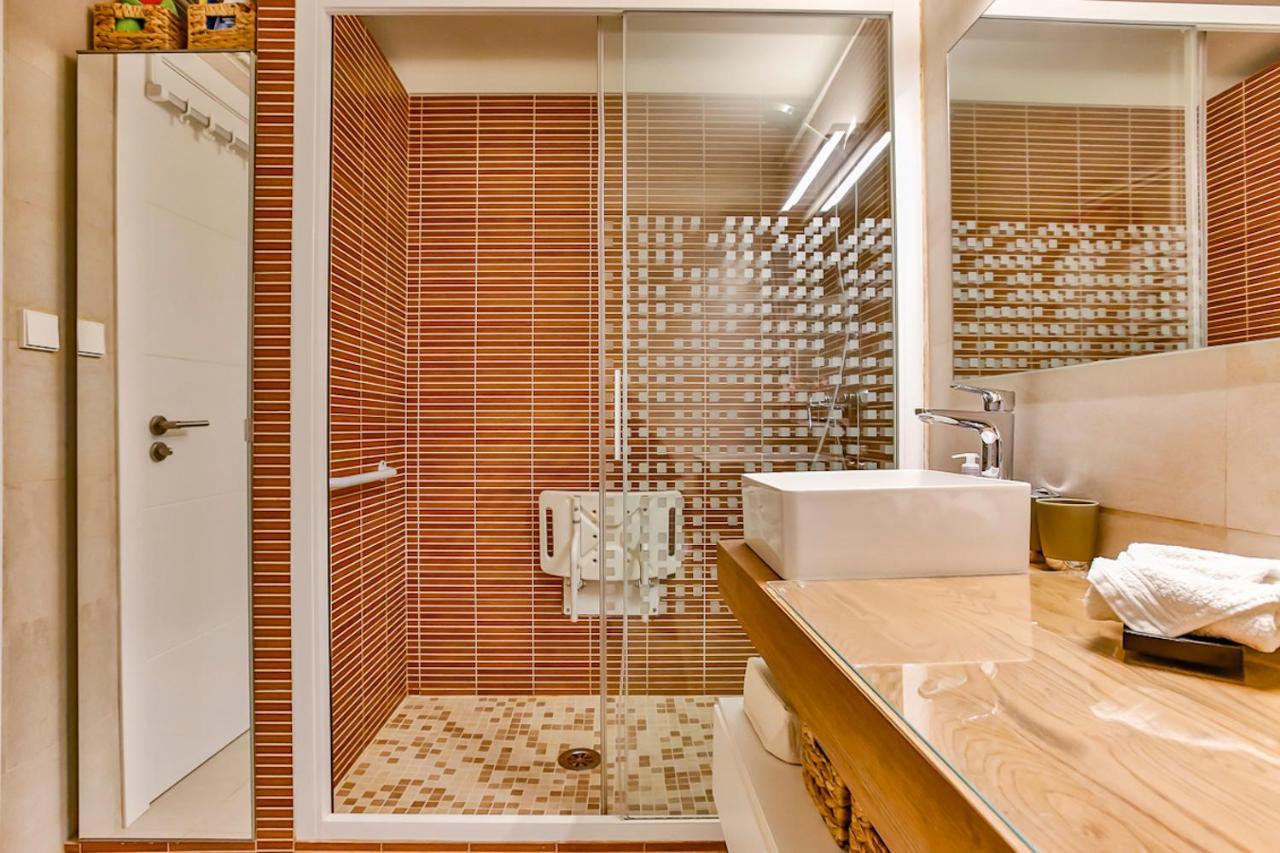 Magnifico Apartamento - Primera Linea De Mar Calafell Bagian luar foto