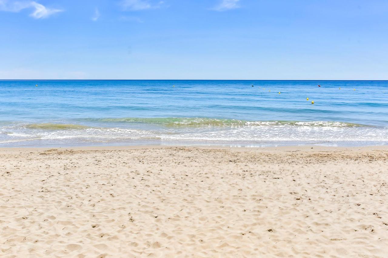 Magnifico Apartamento - Primera Linea De Mar Calafell Bagian luar foto